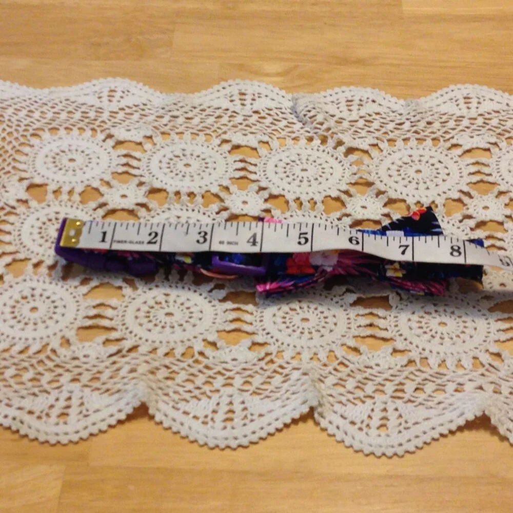 Dog collar, floral pattern, size medium, new item